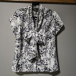 100% Silk Jones New York Blouse. Versatile Closet Staple. Size 16W